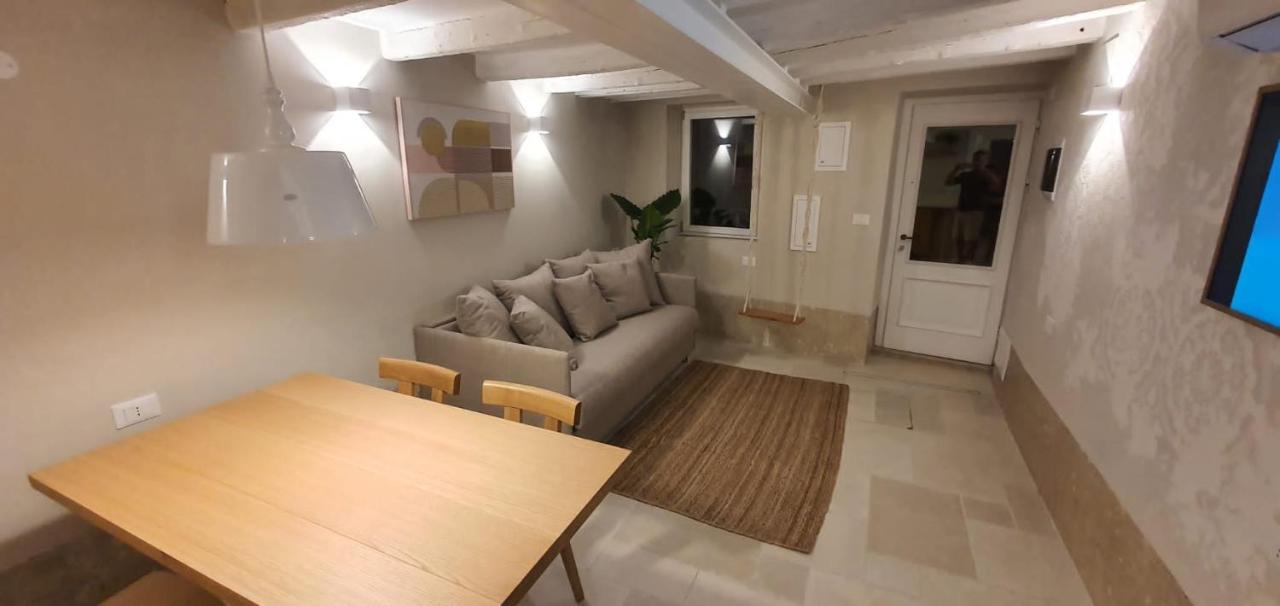 One-Bedroom Apartment,1143169465:JPEG