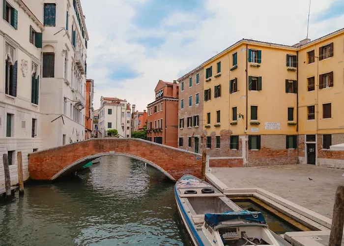Hostmate - - Sant Agostino