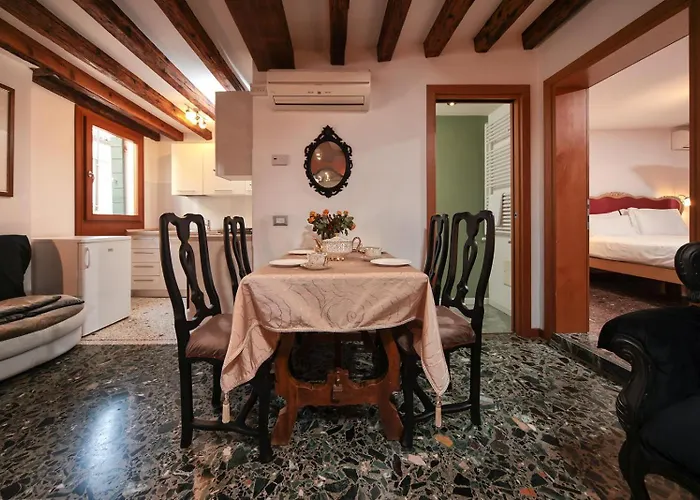 Ca' Rialto Apartment